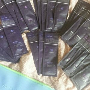 Monat bundle of 28 samples